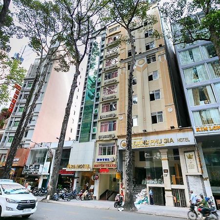 Oyo 422 Nguyen Thanh Hotel Хошимин Екстериор снимка
