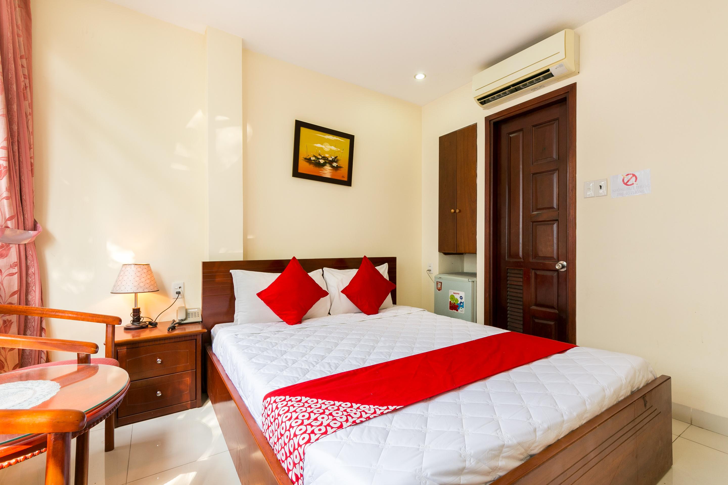 Oyo 422 Nguyen Thanh Hotel Хошимин Екстериор снимка