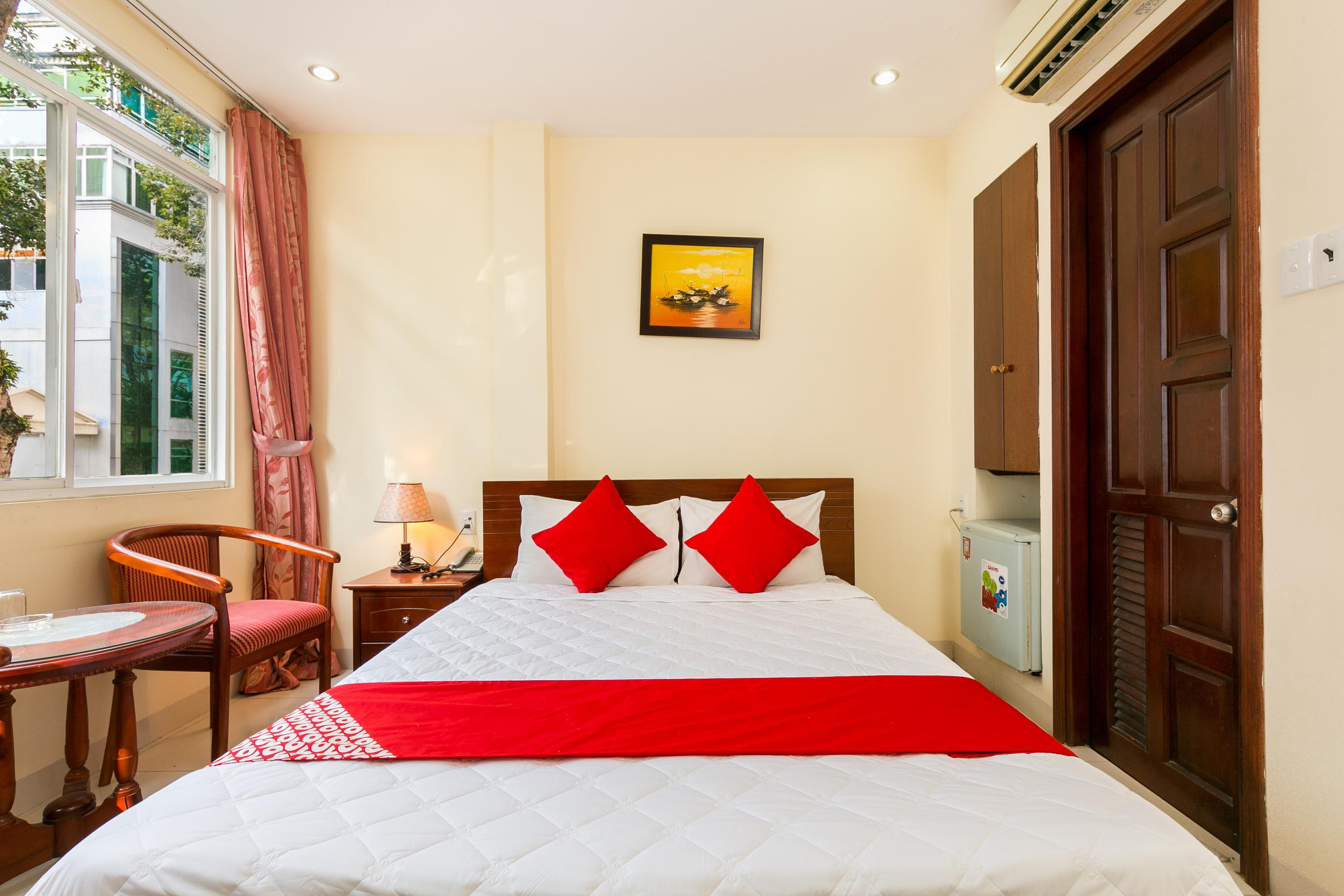 Oyo 422 Nguyen Thanh Hotel Хошимин Екстериор снимка
