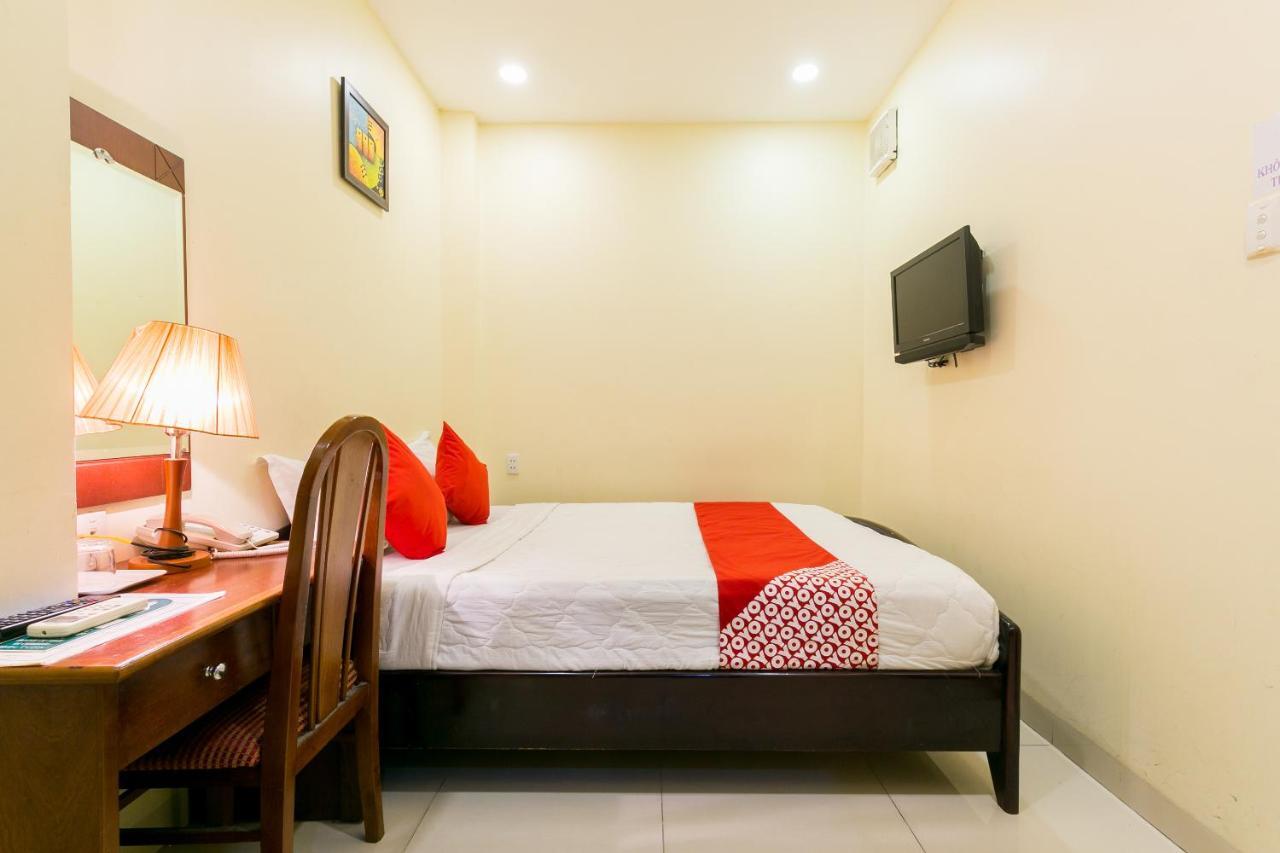 Oyo 422 Nguyen Thanh Hotel Хошимин Екстериор снимка